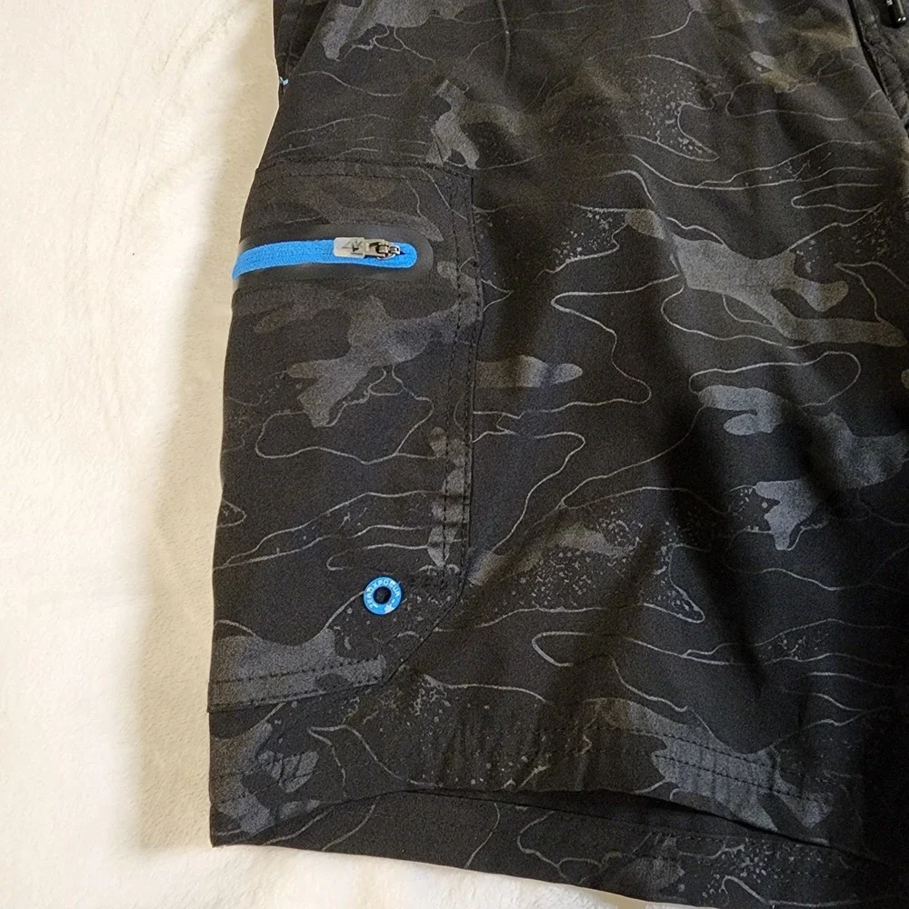 ZeroXposur Mens Swim Trunks UPF 50+ Black Camo Board Shorts Medium, NWT